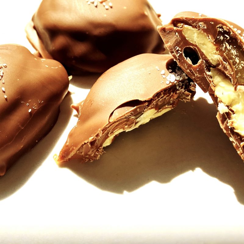 Salted Caramel Pecan Clusters – Milk Chocolate (8 pc bag)