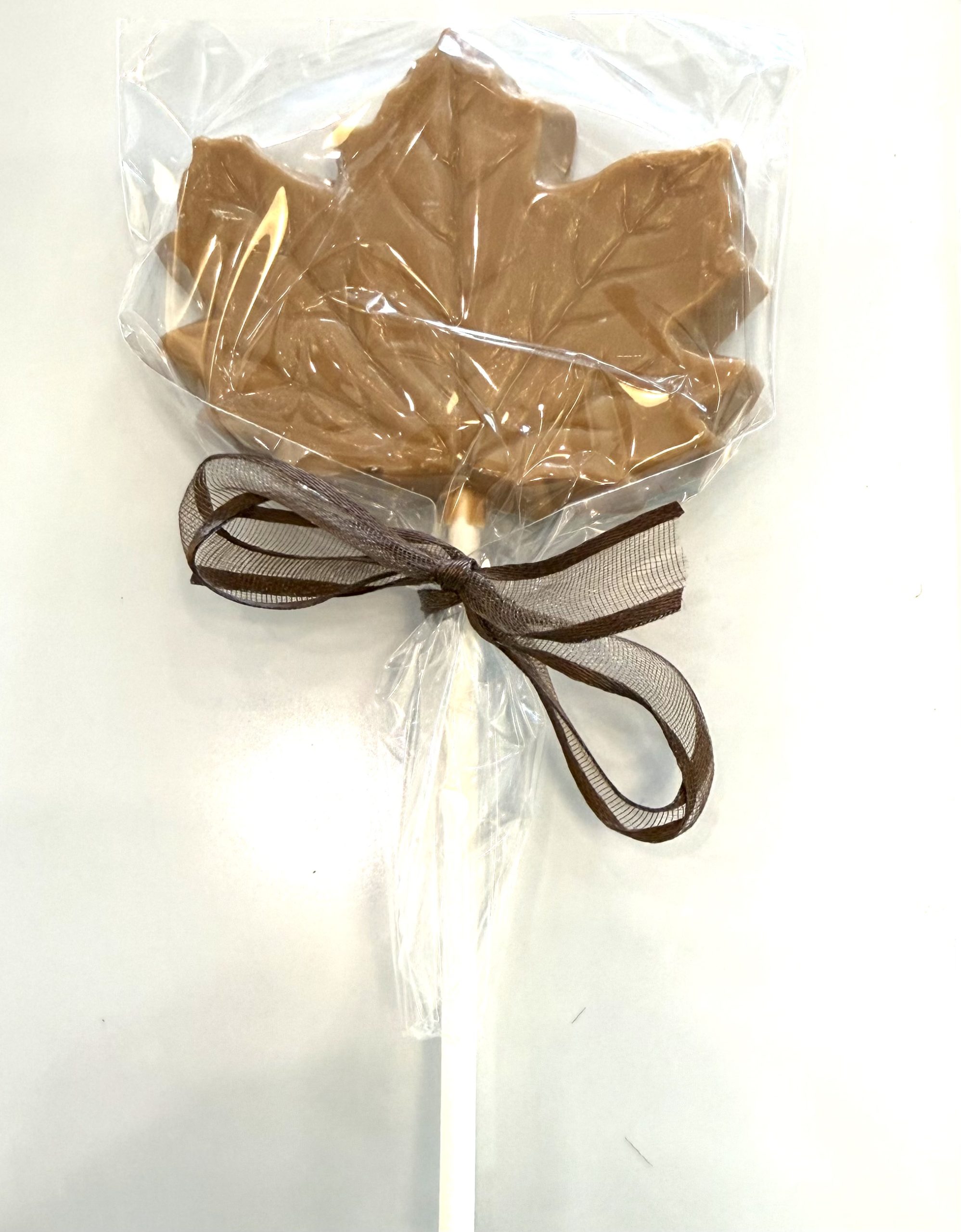 Maple Leaf Lollipop - Gold Chocolate 35g